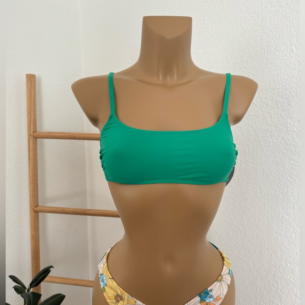 NWT Women's Bralette Bikini Top - Wild Fable
Green XS - Picture 4 of 4